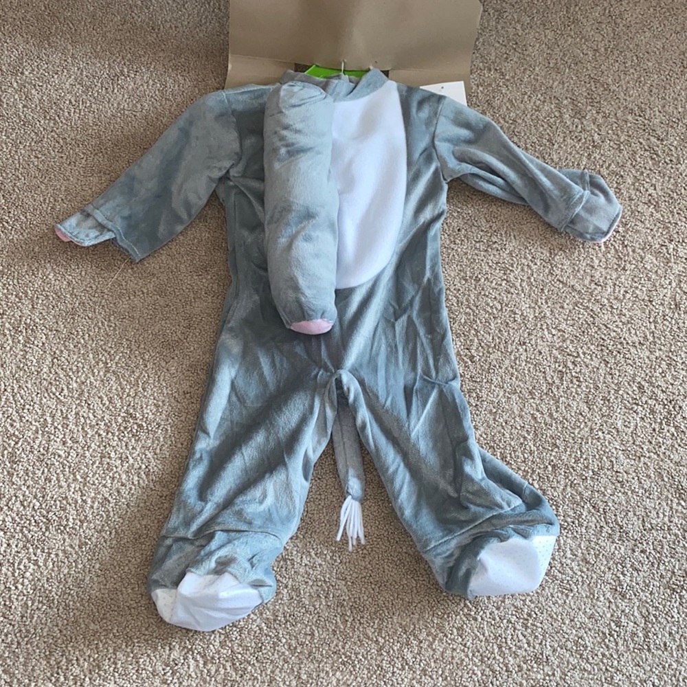 NWT 0-6 months Infant Elephant 🐘 costume